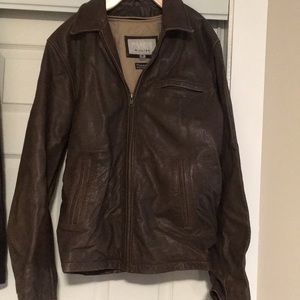 Wilson’s leather jacket medium
